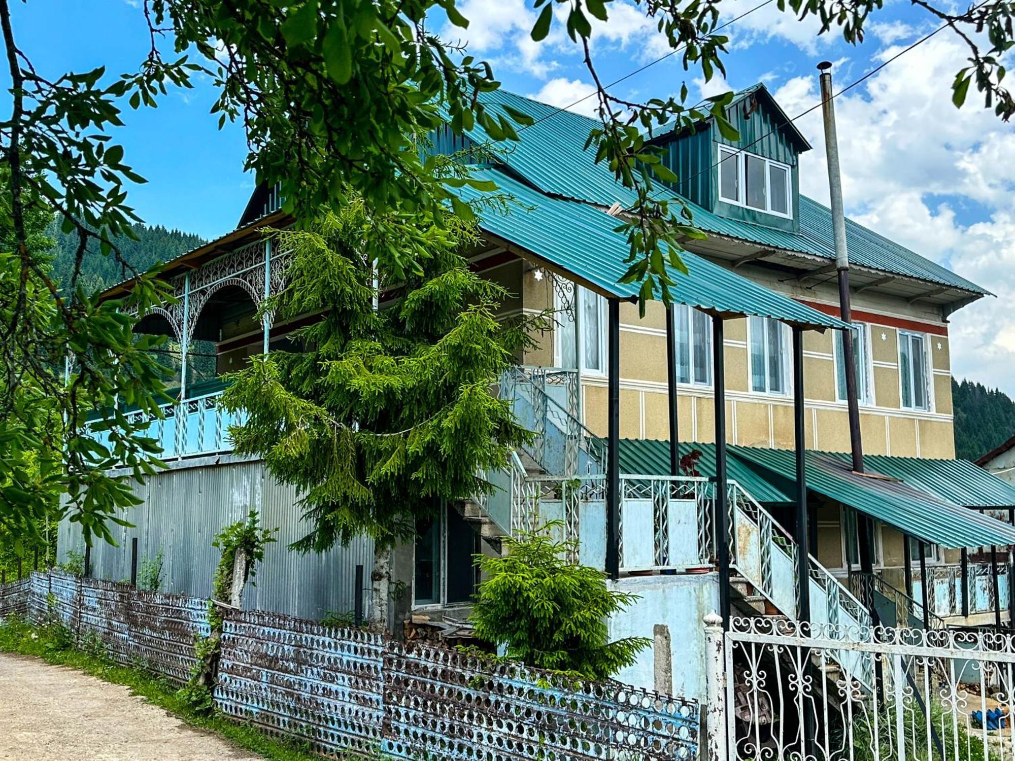 Hotel Armazi à Khulo Extérieur photo